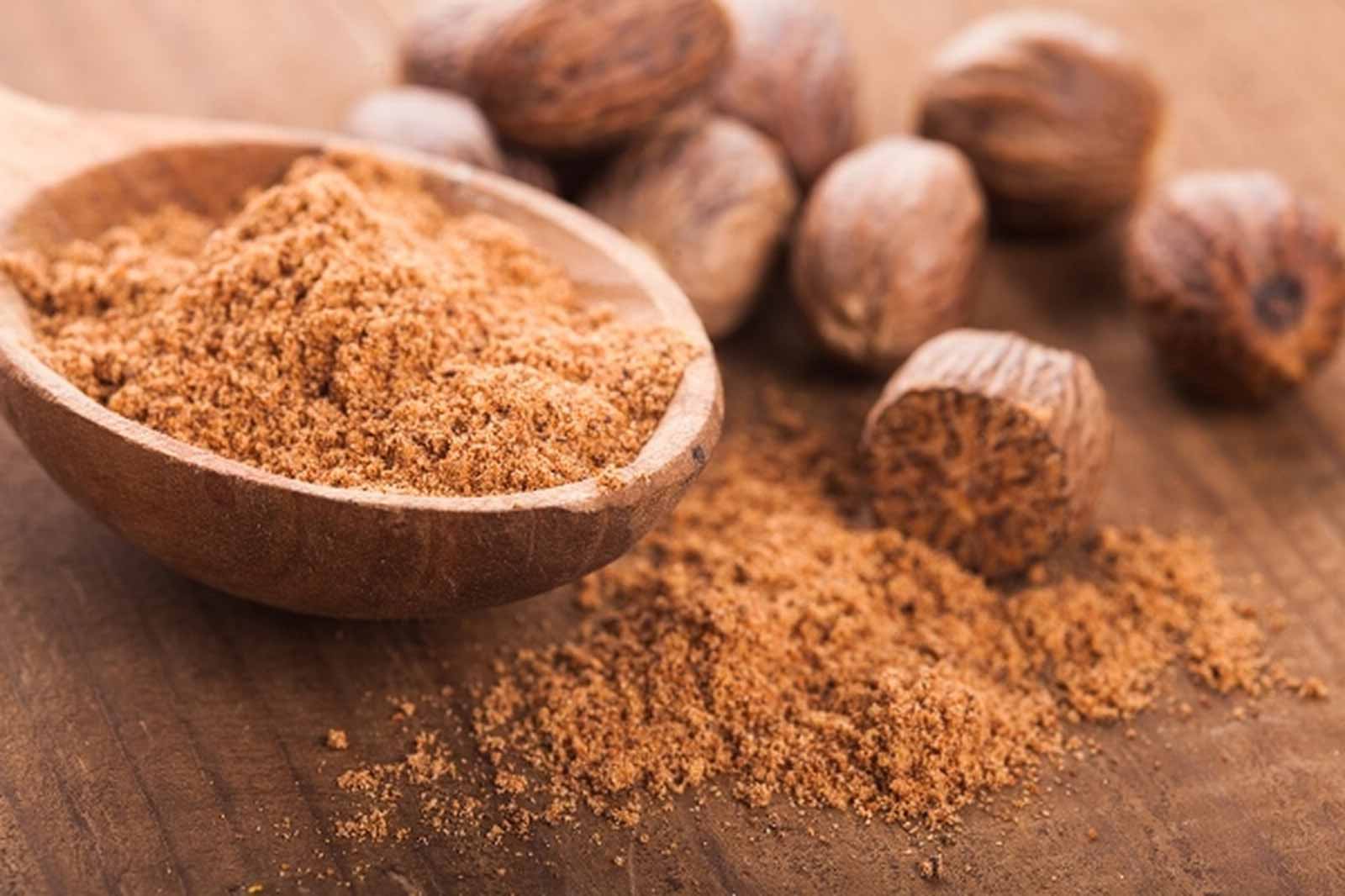 هل جوزة الطيب حرام؟