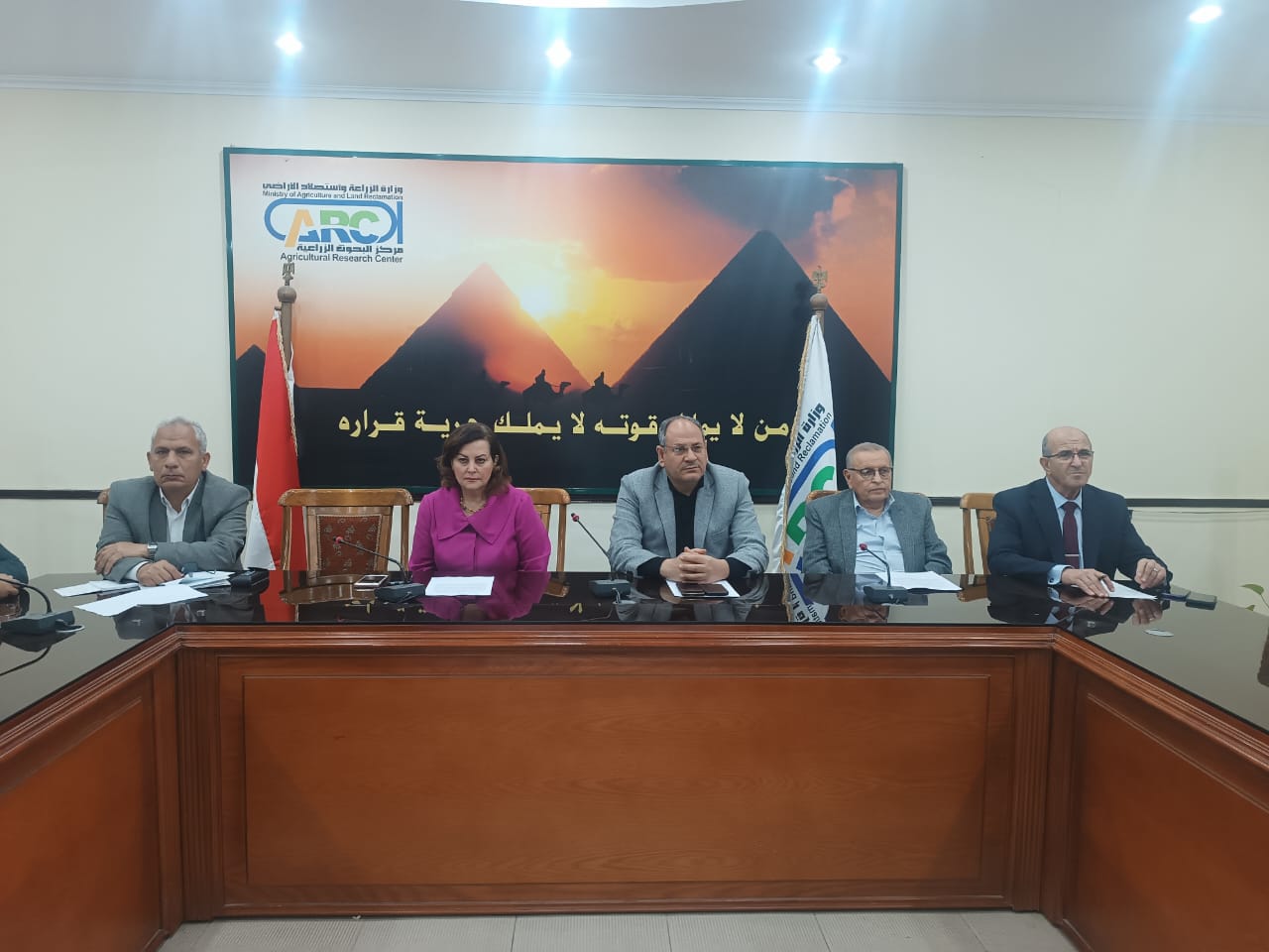 أول إجتماع للجنة تسجيل السلالات الحيوانية برئاسة الدكتور عادل عبدالعظيم رئيس مركز البحوث الزراعية