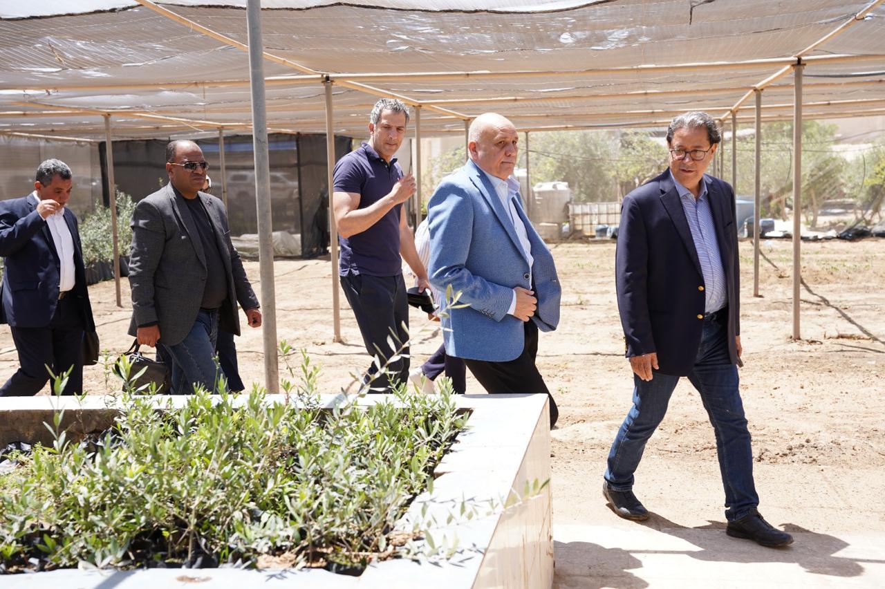 وفدًا من منظمة إيكاردا برئاسة المهندس