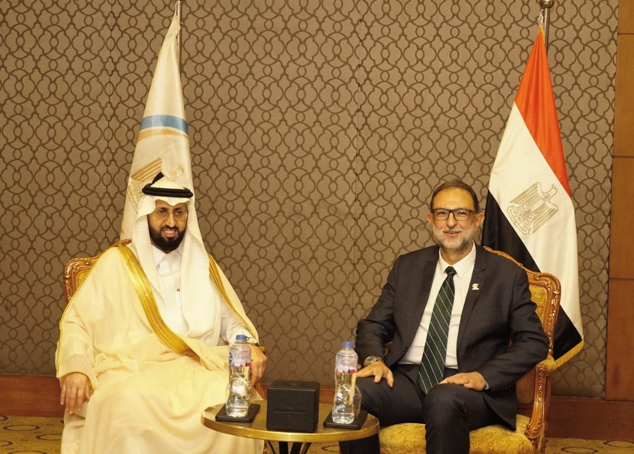 لقاء رئيس هيئة سلامة الغذاء نظيره رئيس هيئة الغذاء والدواء السعودية