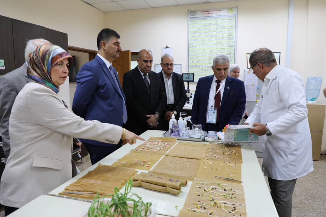 مدير أكساد يتفقد مختبرات التقاوي في وزارة الزراعة العراقية