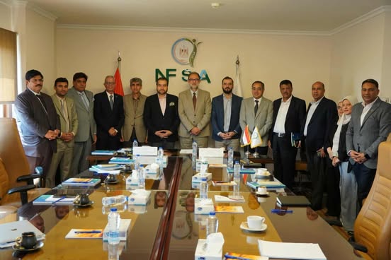رئيس هيئة سلامة الغذاء يبحث مع وزير زراعة البنجاب الباكستاني سبل التعاون المشترك