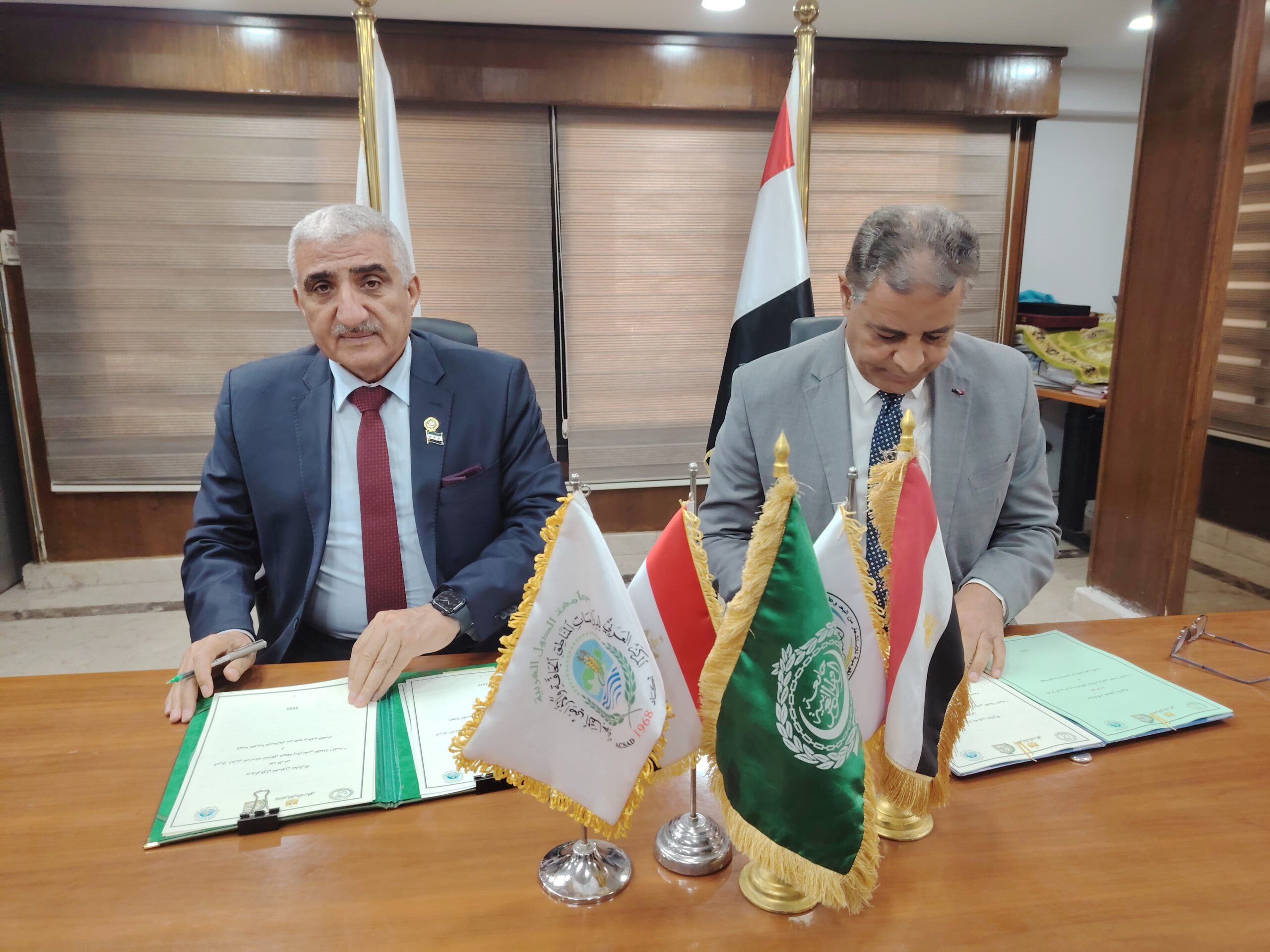 د نصردالدين العبيد مدير أكساد يوقع بروتوكول تعاون مع رئيس هيئة الإستشعار من بعد