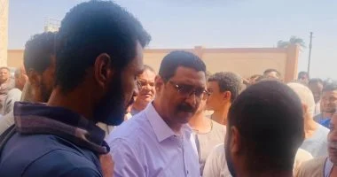 وكيل زراعة سوهاج يتفقد صرف الأسمدة المدعمة بمركز البلينا