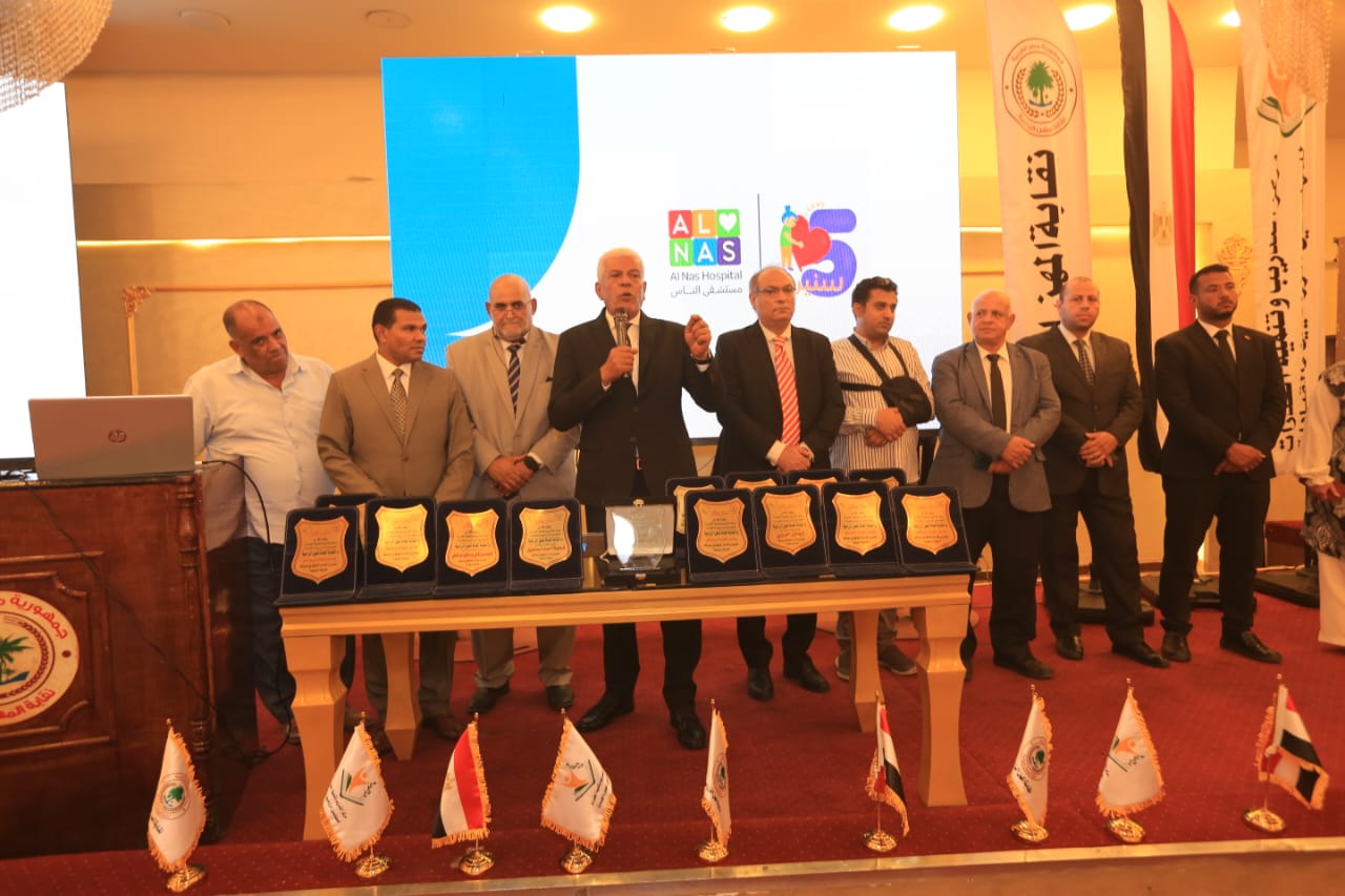 نقيب الزراعيين يكرم المتفوقين من خريجي كليات الزراعة