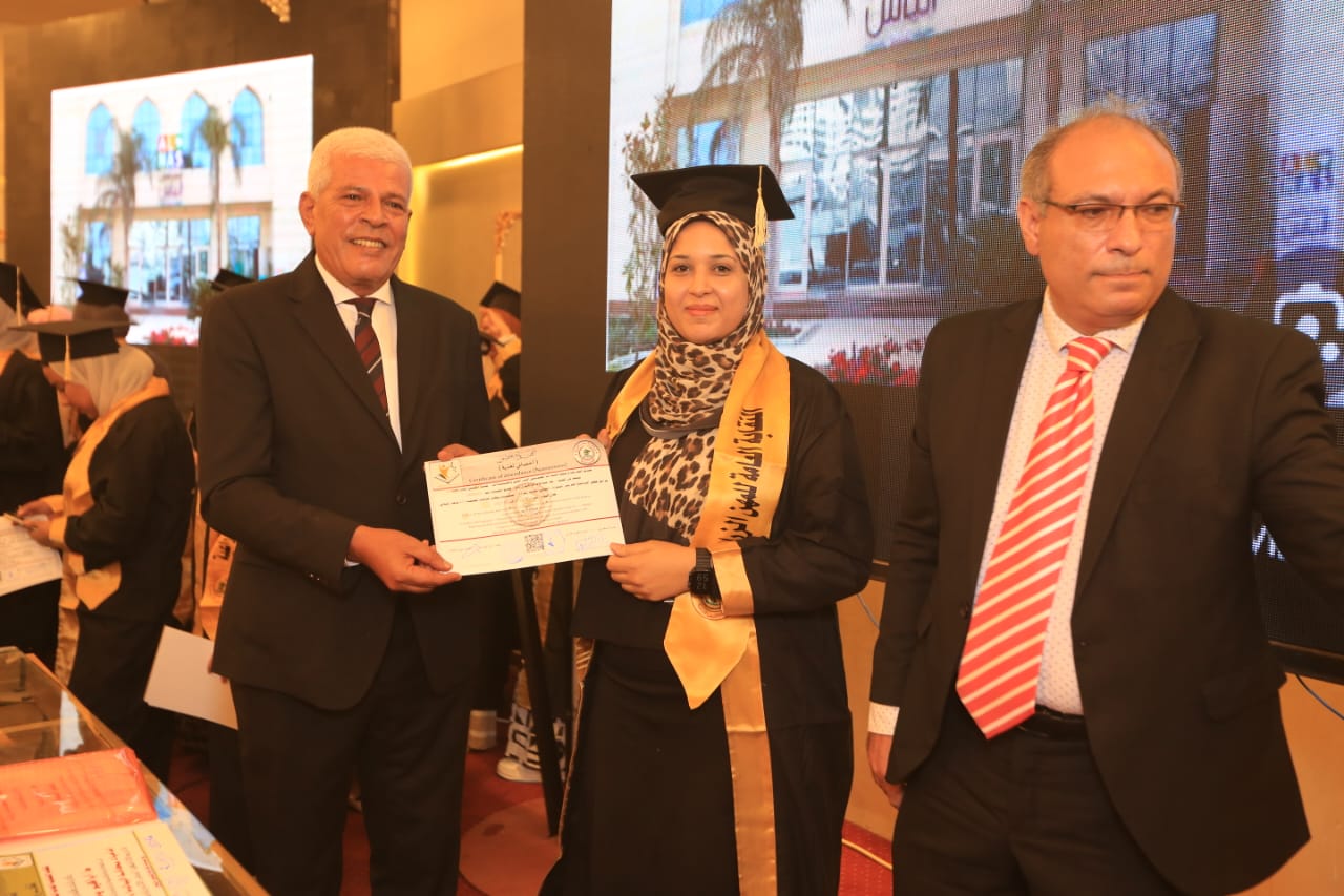 نقيب الزراعيين يكرم المتفوقين من خريجي كليات الزراعة
