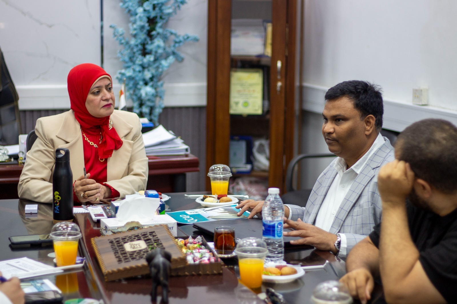 معمل تحليل متبقيات المبيدات ينجح في الحصول علي شهادات الأيزو الدولية