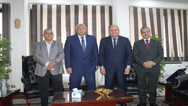 رئيس البحوث الزراعية ومحافظ الوادي الجديد يبحثان تعزيز التعاون الزراعي بالمحافظة