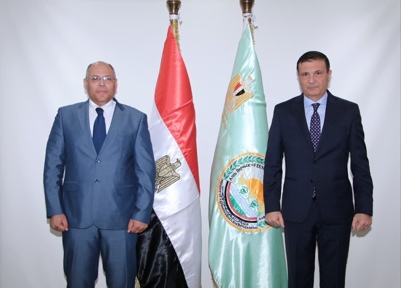 وزير الزراعة يستقبل السفير المصري الجديد بالكويت لبحث تعزيز التعاون في مجالات الاستثمار الزراعي