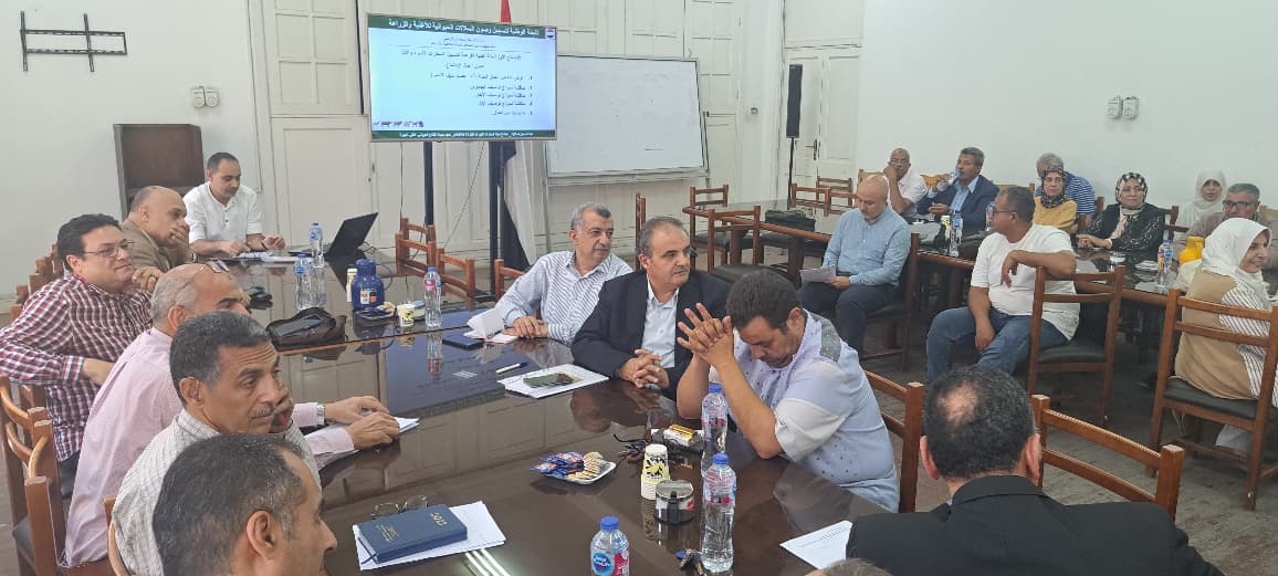 إجتماع لجنة تسجيل المجترات الكبيرة والإبل