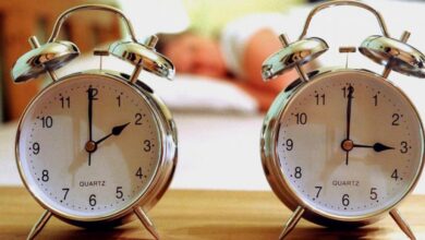 موعد تغيير الساعة للتوقيت الشتوي 2026