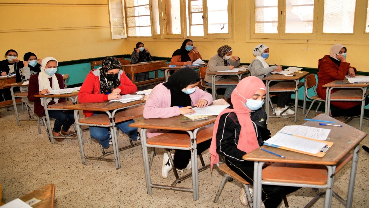 امتحان لغة عربية للصف الثاني الاعدادي ترم اول pdf