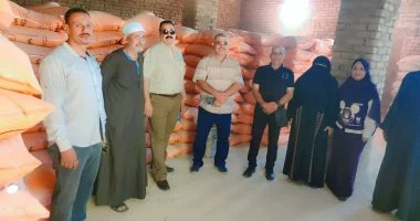 "الزراعة بالوادي الجديد" تتابع صرف الأسمدة الشتوية وتؤكد الالتزام بالتعليمات الوزارية