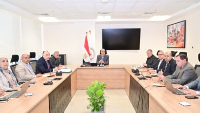 وزير الري يتابع مشاكل الصرف في الفيوم