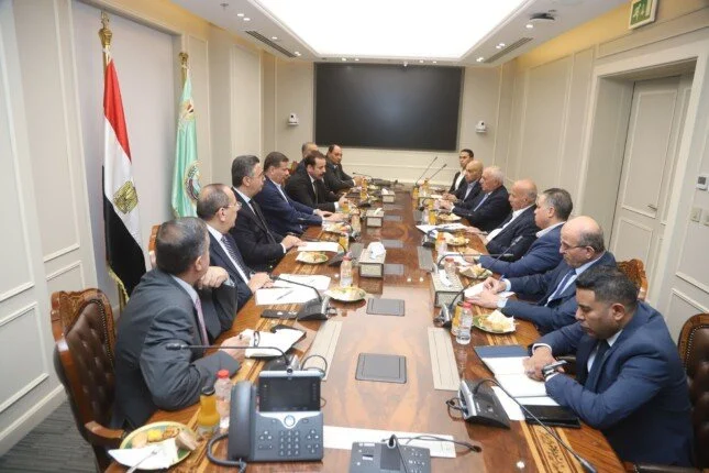 وزيرا الزراعة والتموين ورئيس جهاز مستقبل مصر يبحثون مع اتحاد الدواجن تحفيز الإنتاج المحلي