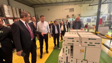 وزير الزراعة يتفقد كبرى شركات إنتاج التقاوي في زيارته للأردن