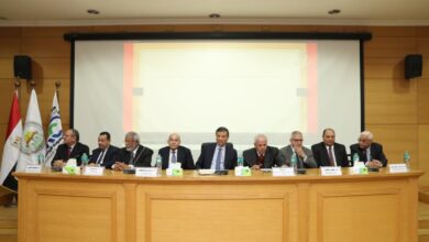 وزير الزراعة يسلم جوائز مركز "البحوث الزراعية" الثلاثة للفائزين.. ويقرر زيادة قيمتها بنسبة 50%