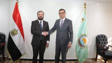 وزير الزراعة يبحث مع وزير الاقتصاد الأرميني آفاق التعاون الزراعي المشترك وزيادة فرص الاستثمار