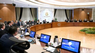 اجتماع رئيس الحكومة مع رؤساء المجالس التصديرية