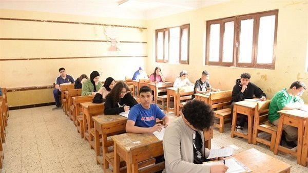 حل امتحان إنجليزي الصف الثالث الإعدادي محافظة القليوبية 2026