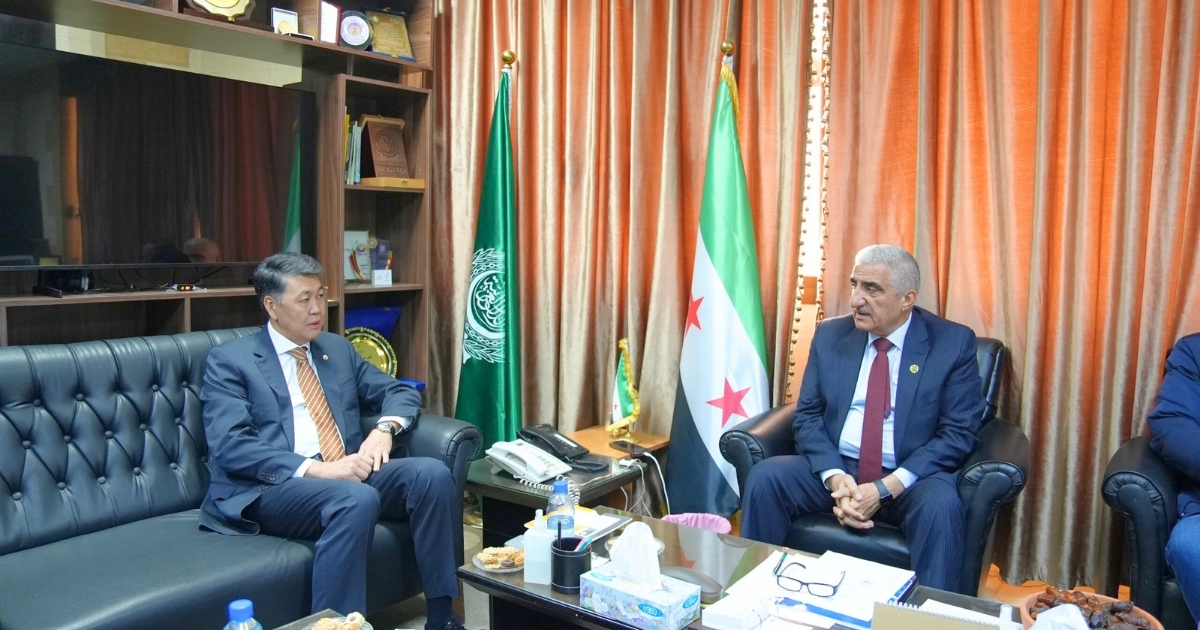 مدير أكساد يلتقي وفدا من المنظمة الإسلامية للأمن الغذائي