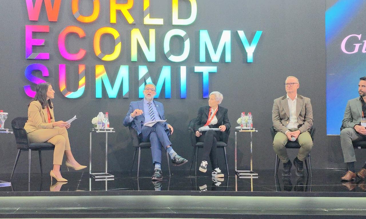 مشاركة الدكتور طارق الهوبي ضمن فعاليات قمة الاقتصاد العالمي لمعرض جلفود