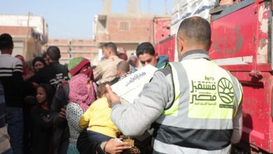 توزيع المواد الغذائية الأساسية على الأسر المستحقة