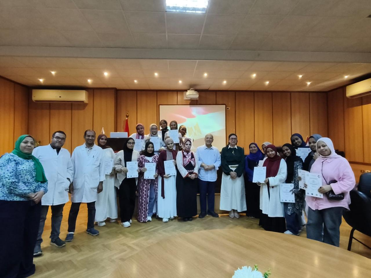 معهد صحة الحيوان يختتم البرنامج التدريبي لطلاب جامعة أسوان علي مجالات سلامة الغذاء